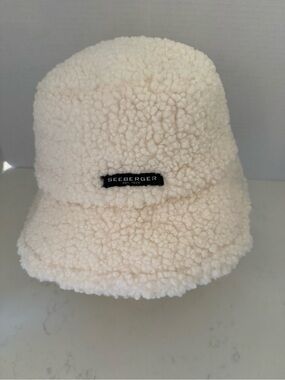Cream Sherpa Bucket Hat - Cozy Women's Accessory
